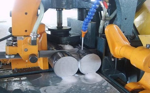 芙蓉卧式带锯床的送料方式有哪几种？